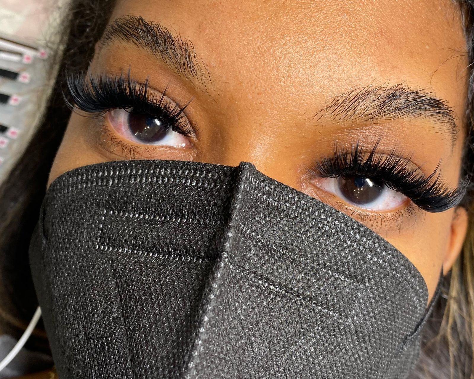 Volume lash set, both eyes, client resting