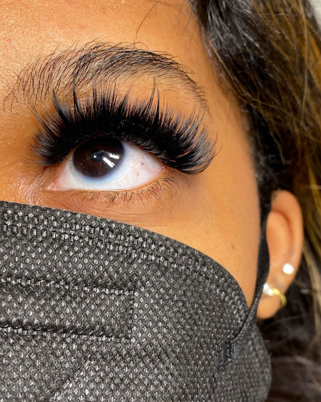 Dense volume lash set, one eye close up